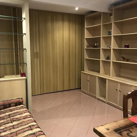 Apartment A. Andalusi.